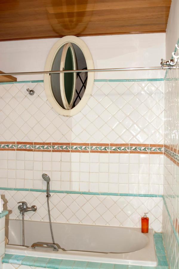 Charming Apartment نابولي المظهر الخارجي الصورة